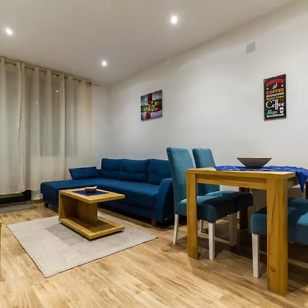 Binis Apartment